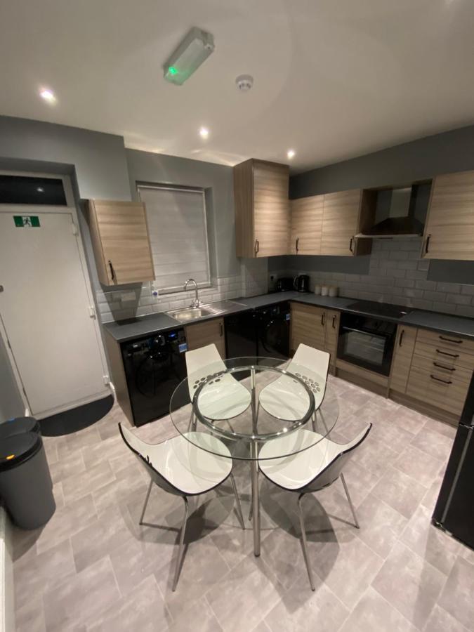 Private & Modern En-Suite Rooms Town Centre Self Check-In Barnsley Extérieur photo