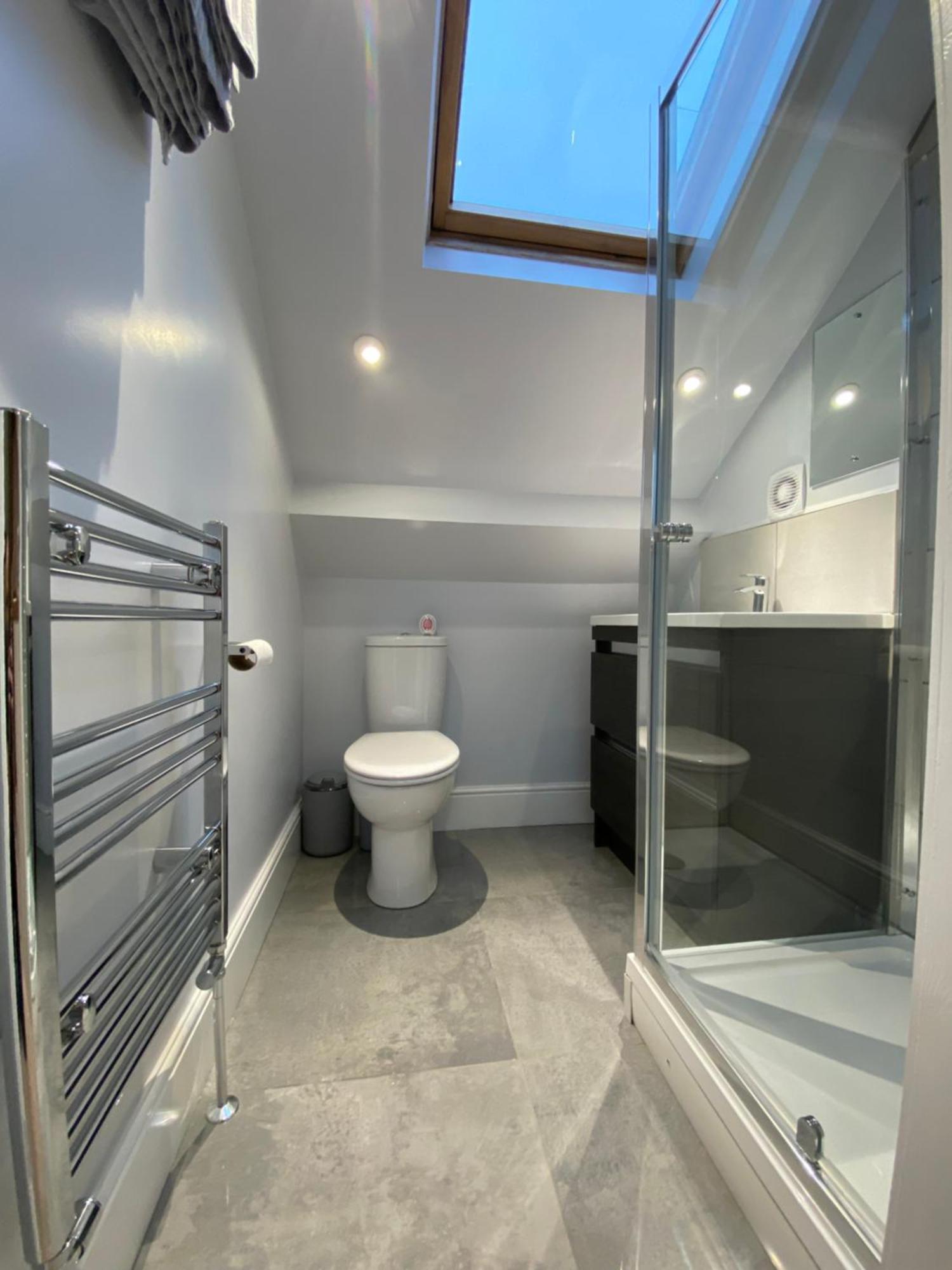 Private & Modern En-Suite Rooms Town Centre Self Check-In Barnsley Extérieur photo