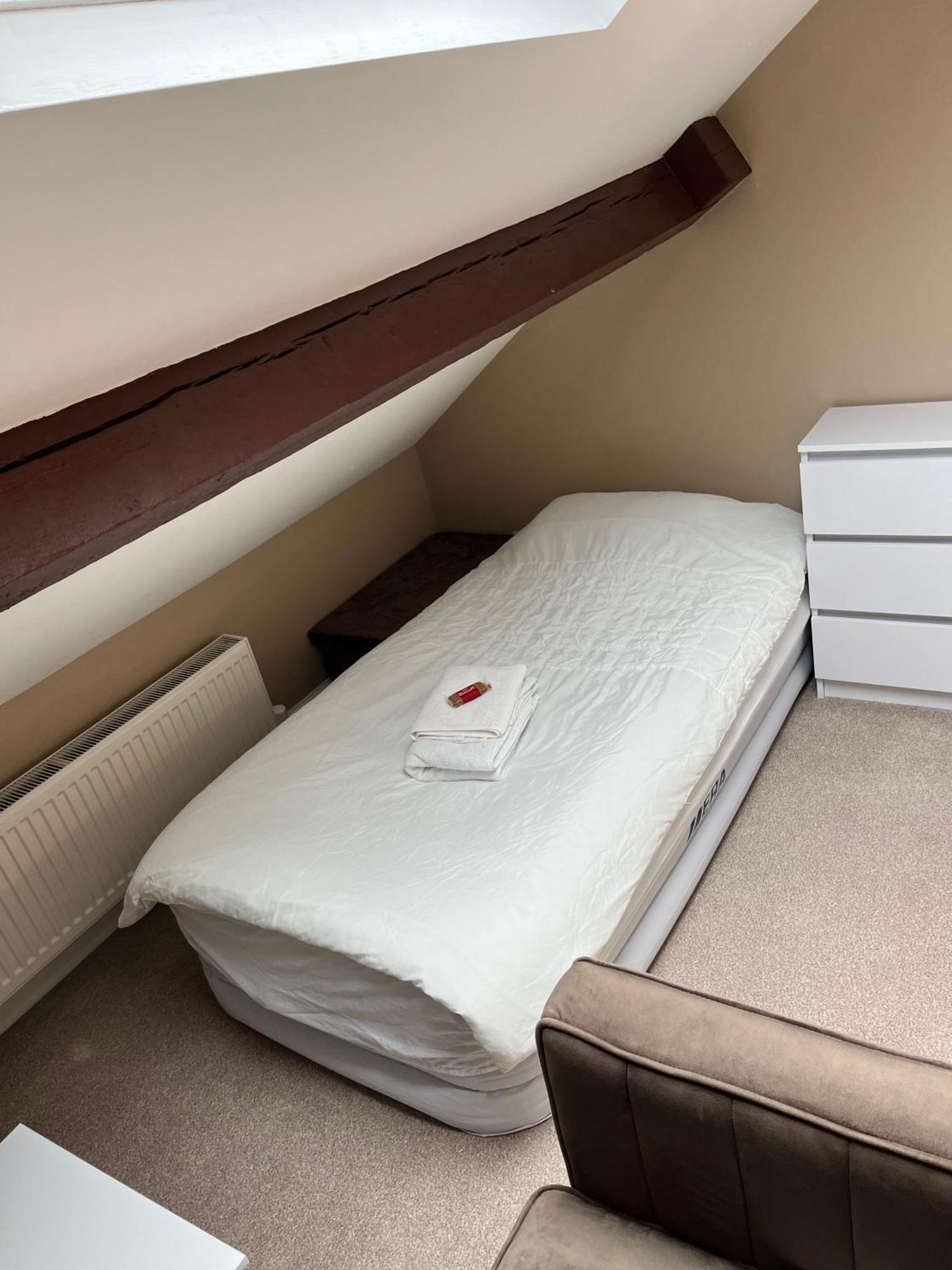 Private & Modern En-Suite Rooms Town Centre Self Check-In Barnsley Extérieur photo