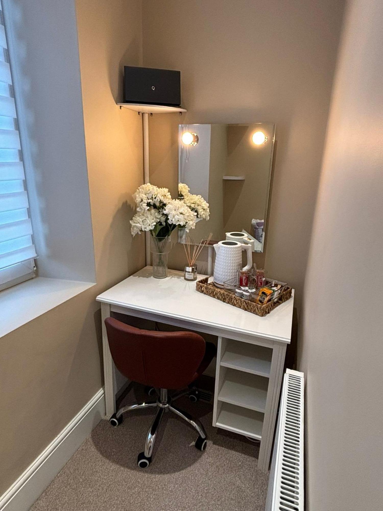Private & Modern En-Suite Rooms Town Centre Self Check-In Barnsley Extérieur photo
