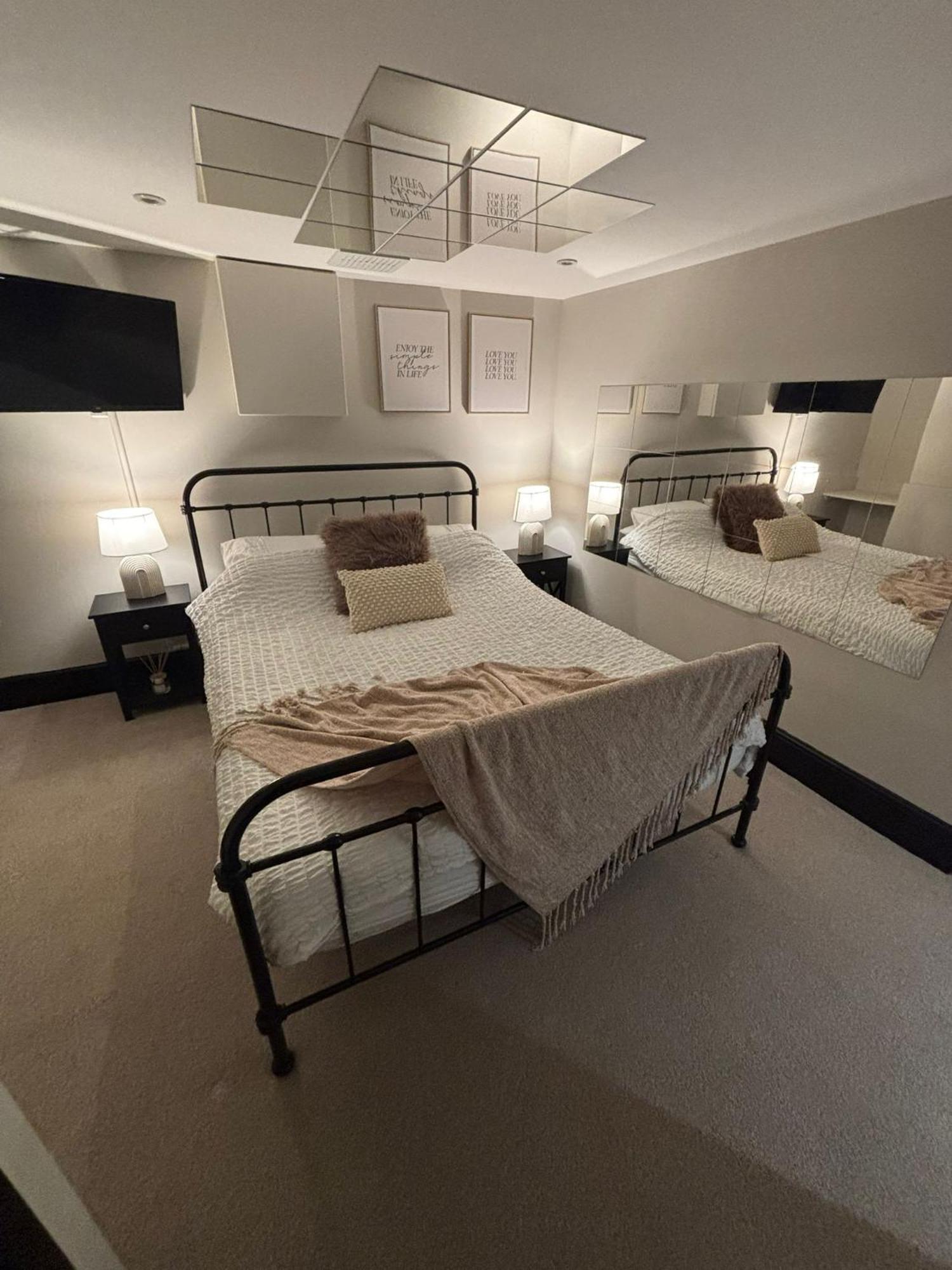 Private & Modern En-Suite Rooms Town Centre Self Check-In Barnsley Extérieur photo